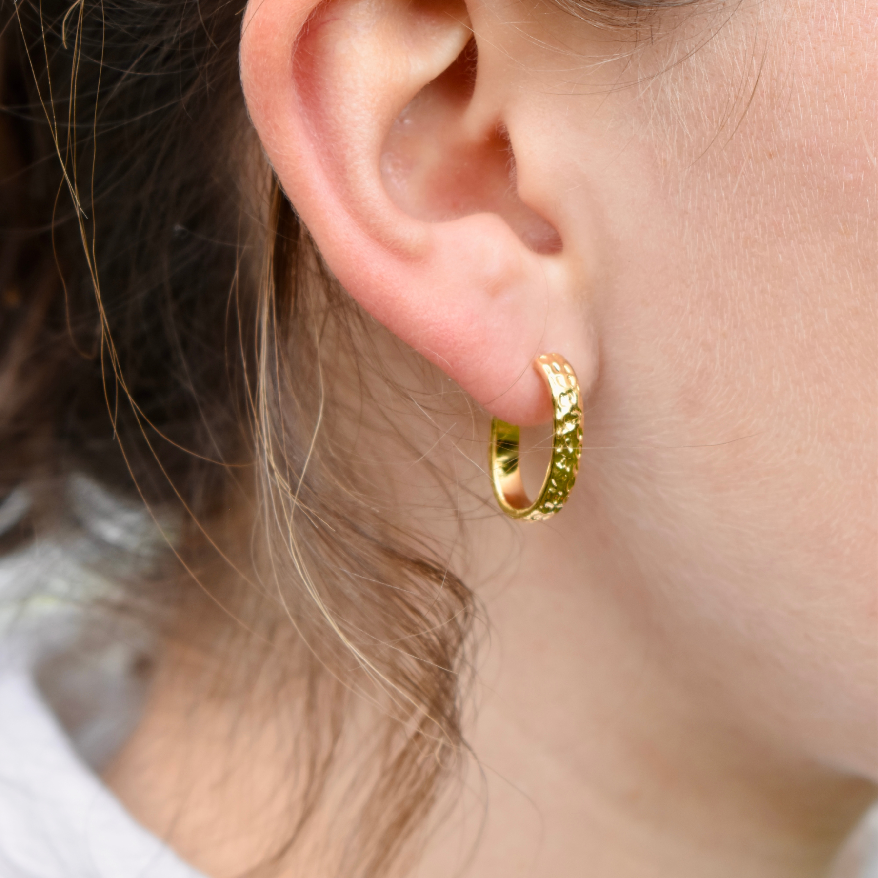 Boucles d'oreilles fantaisie créoles ovales dorées 