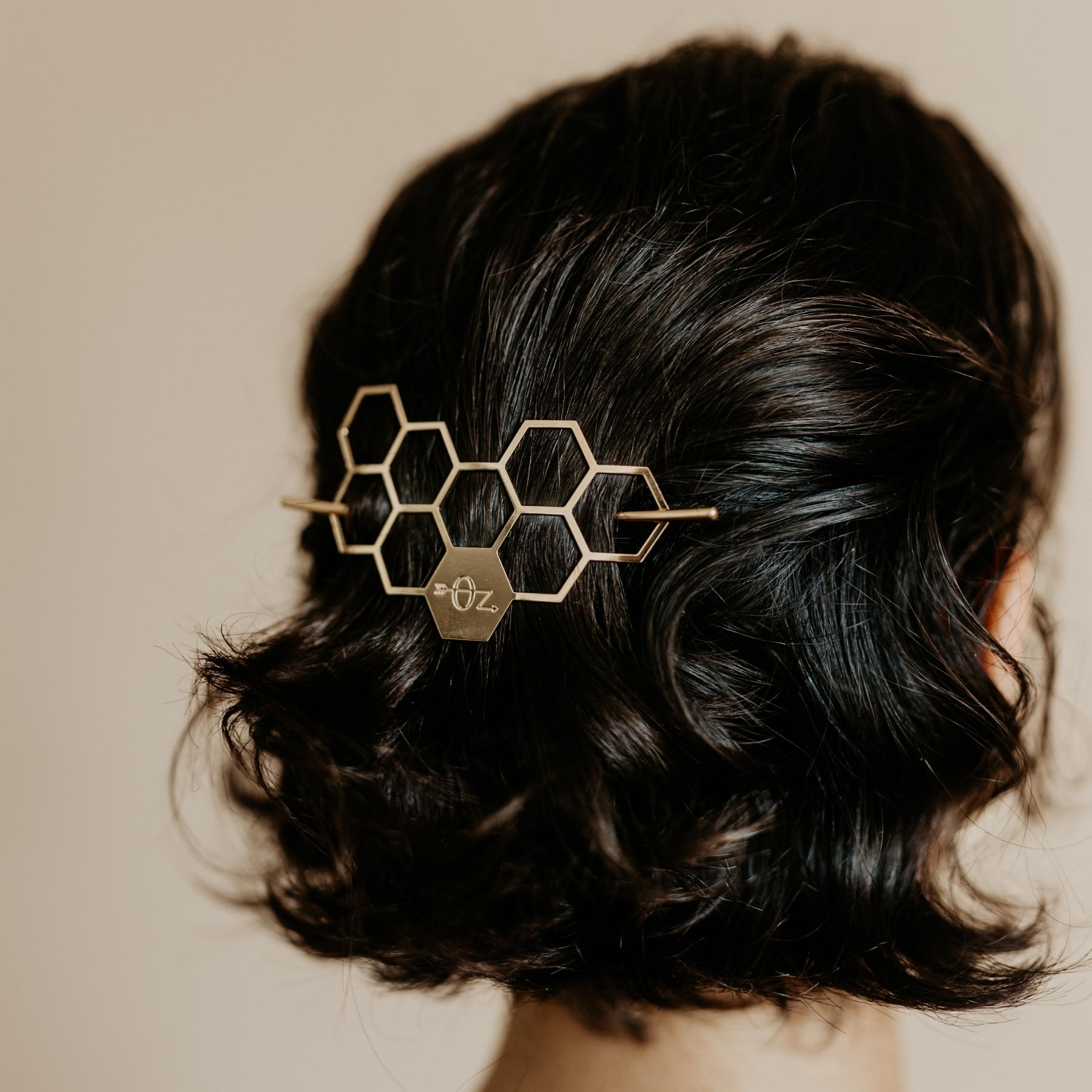 Maya honeycomb hair clasp- gold